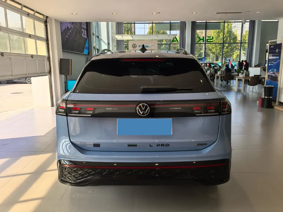 2024 Volkswagen Tiguan L 2.0T 220HP L4 7DCT,autocango,china used car exporter,china ev exporter,chinese used car exporter,chinese used ev exporter