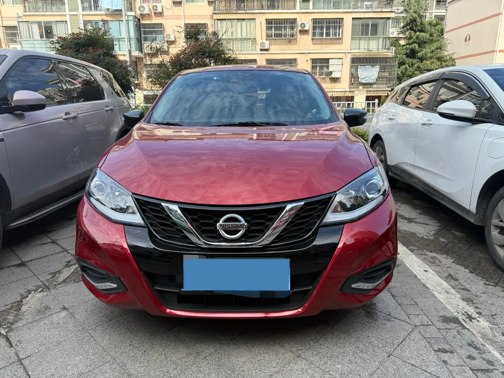 2023 NISSAN TIIDA thumbnail 2