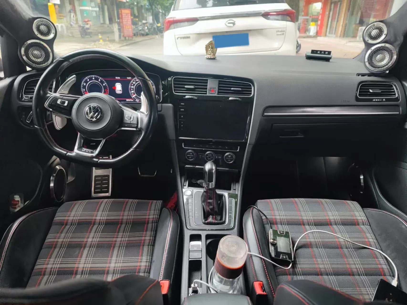 2018 VOLKSWAGEN GOLFGTI thumbnail 4