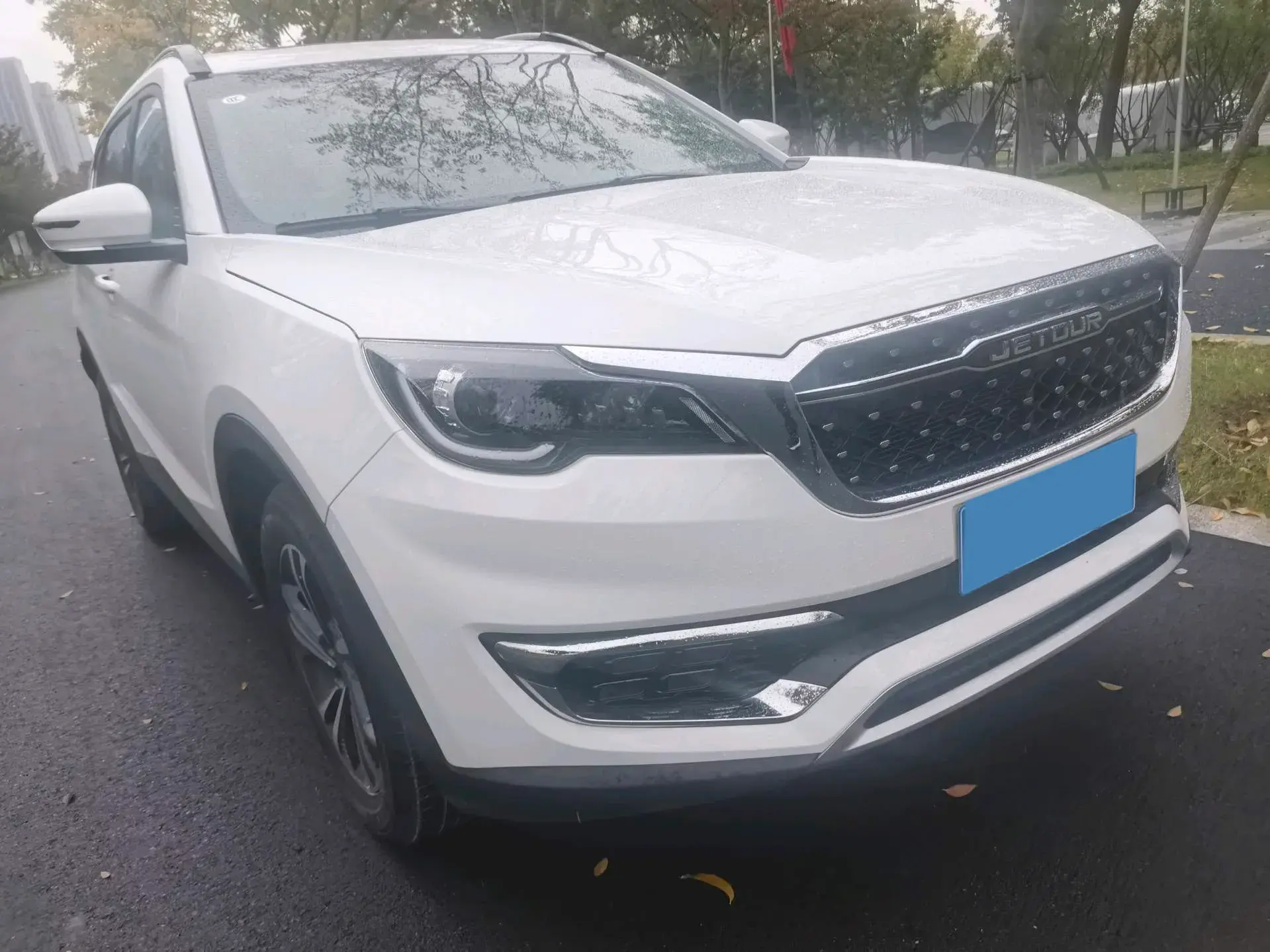 2023 JETOUR X70 thumbnail 3