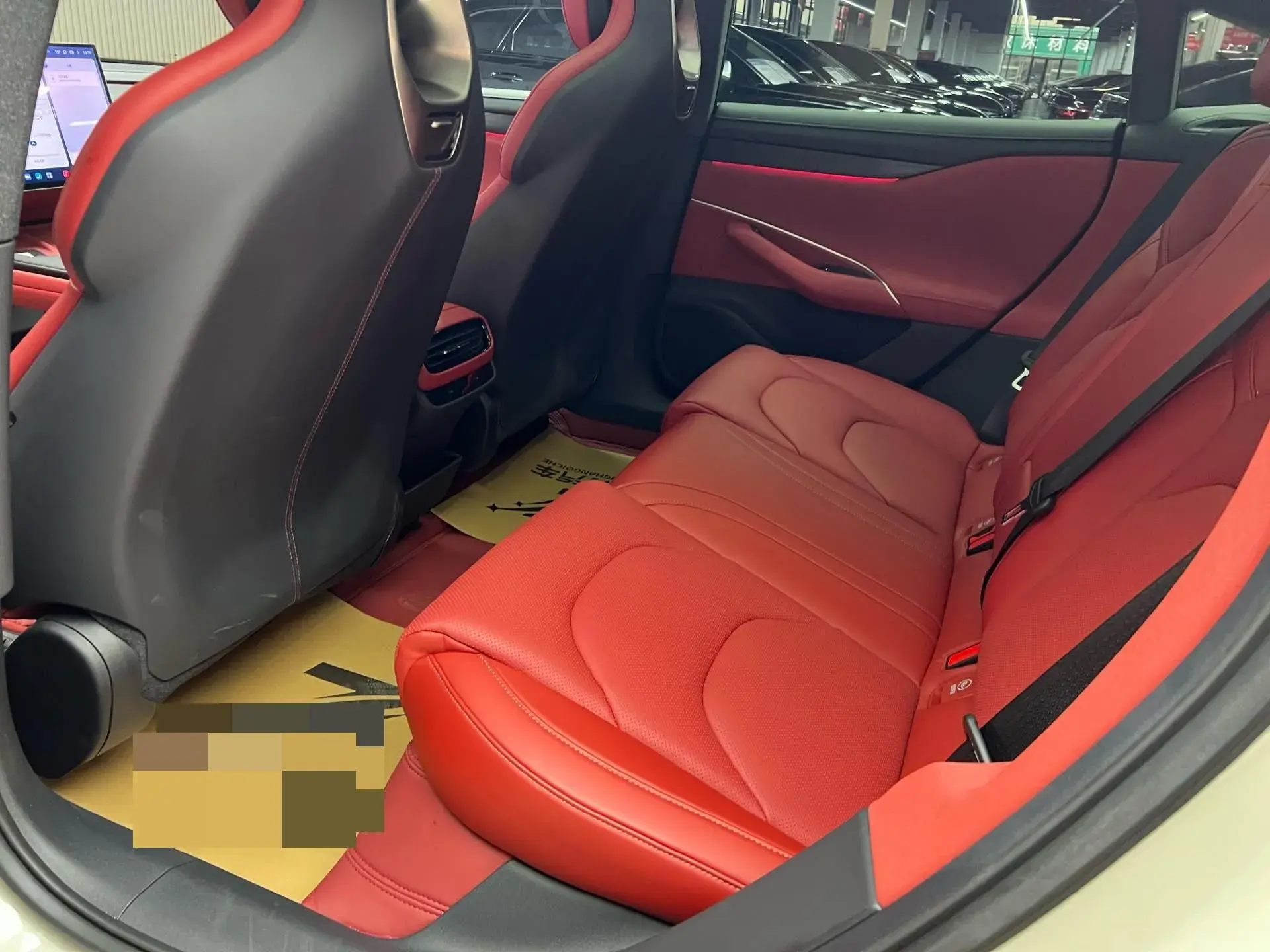 2024 MI SU7 thumbnail 2