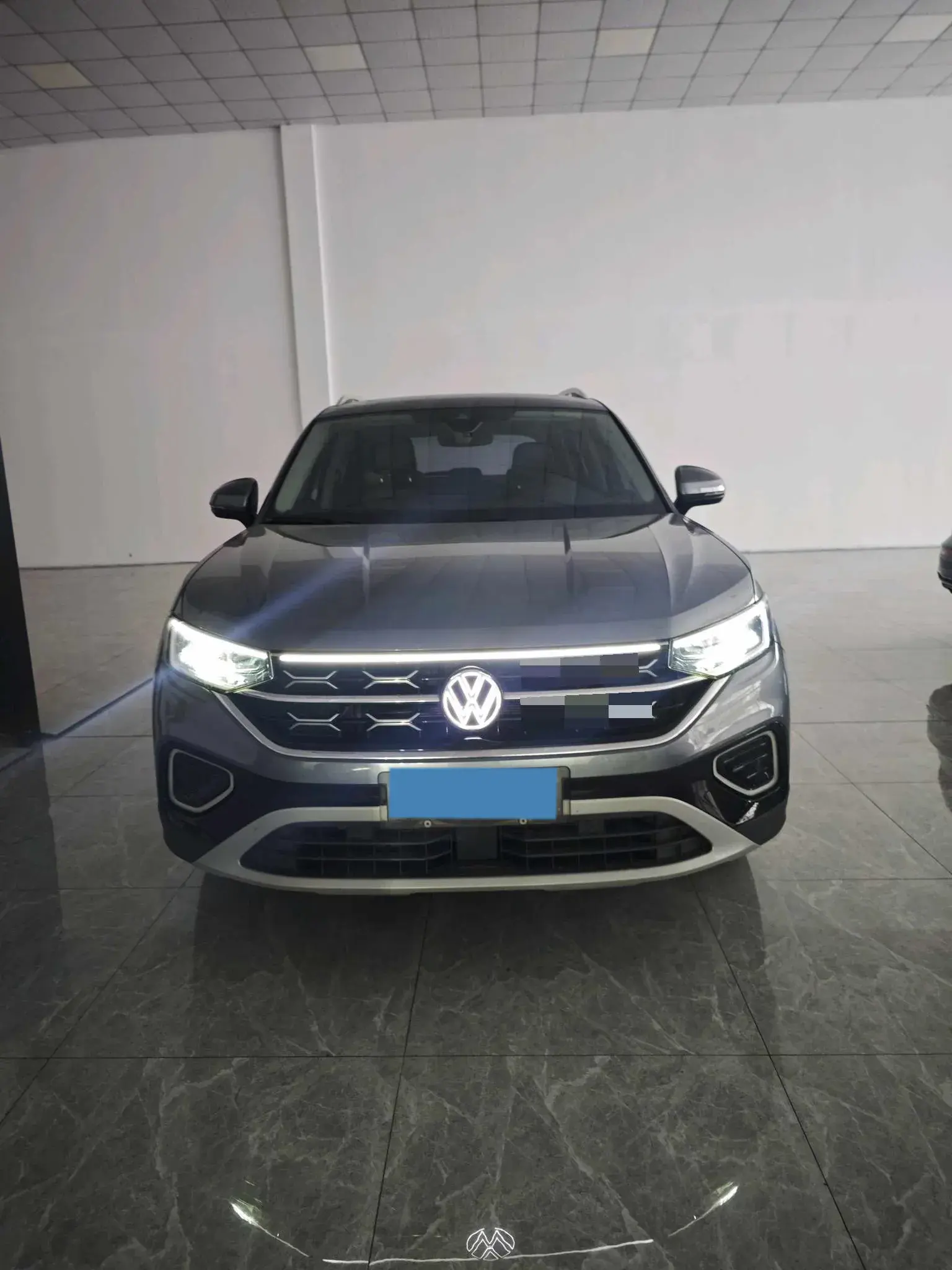 2023 VOLKSWAGEN TAYRON thumbnail 2