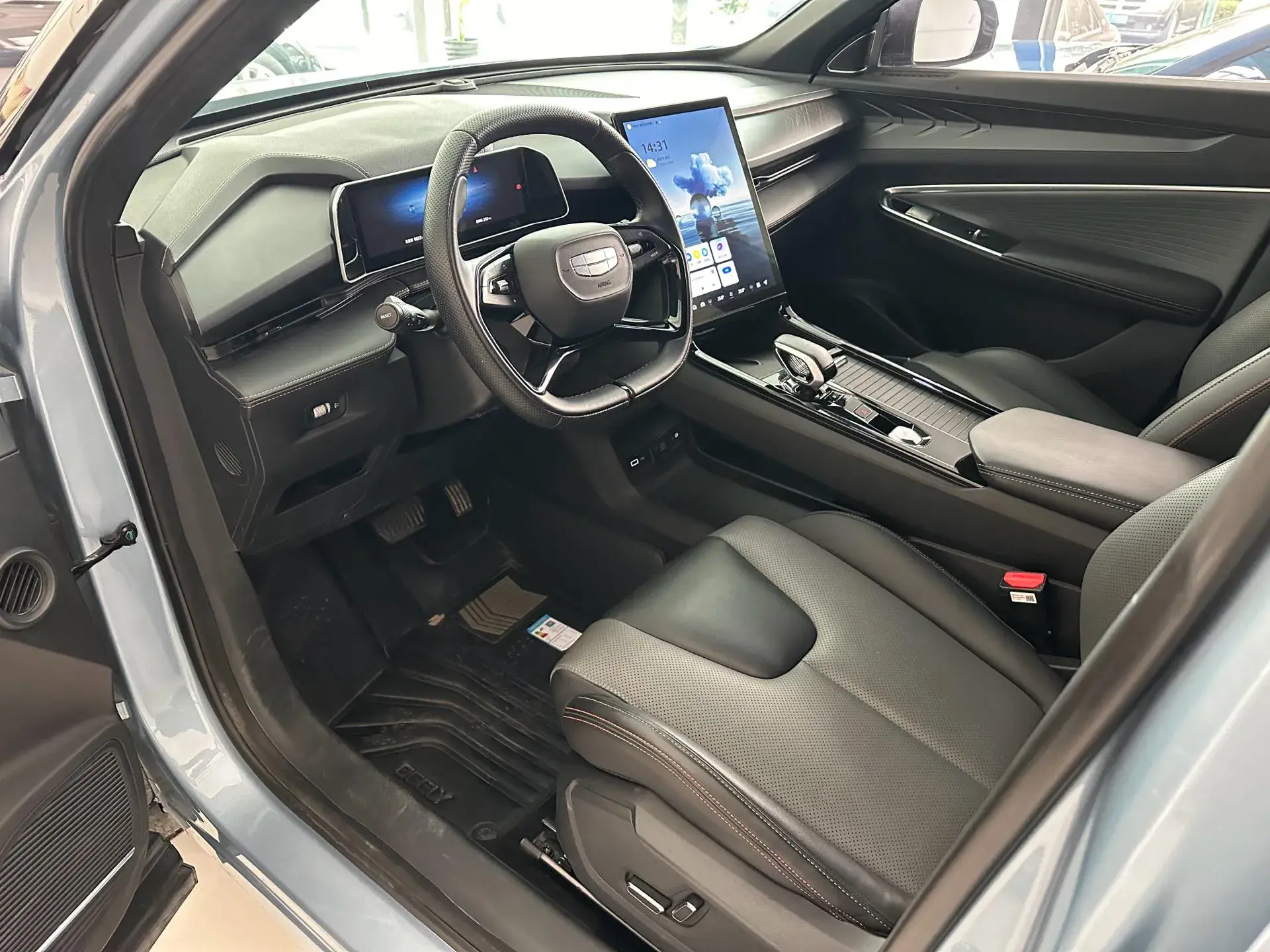 2023 GEELY AZKARRA thumbnail 2