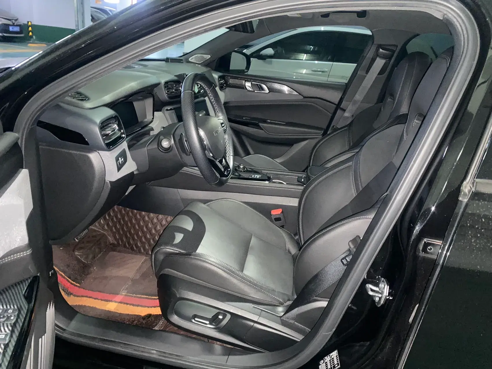 2021 LYNK&CO 03 thumbnail 3