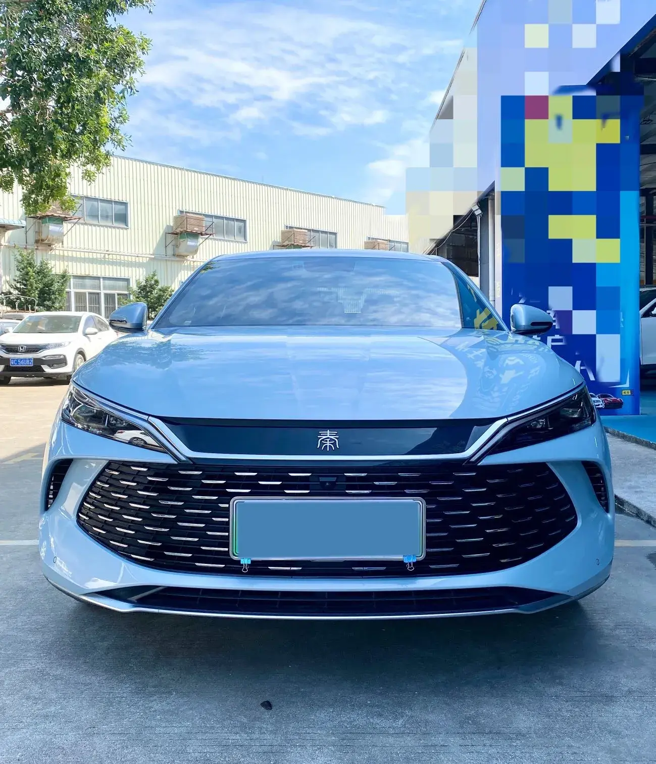 2024 BYD QINL thumbnail 2