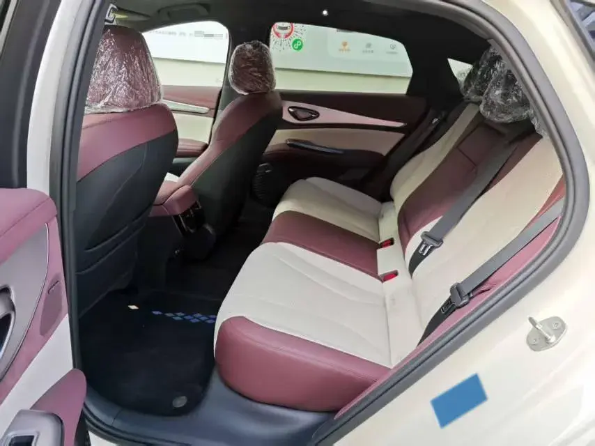 2025 BYD SEAL07 thumbnail 3