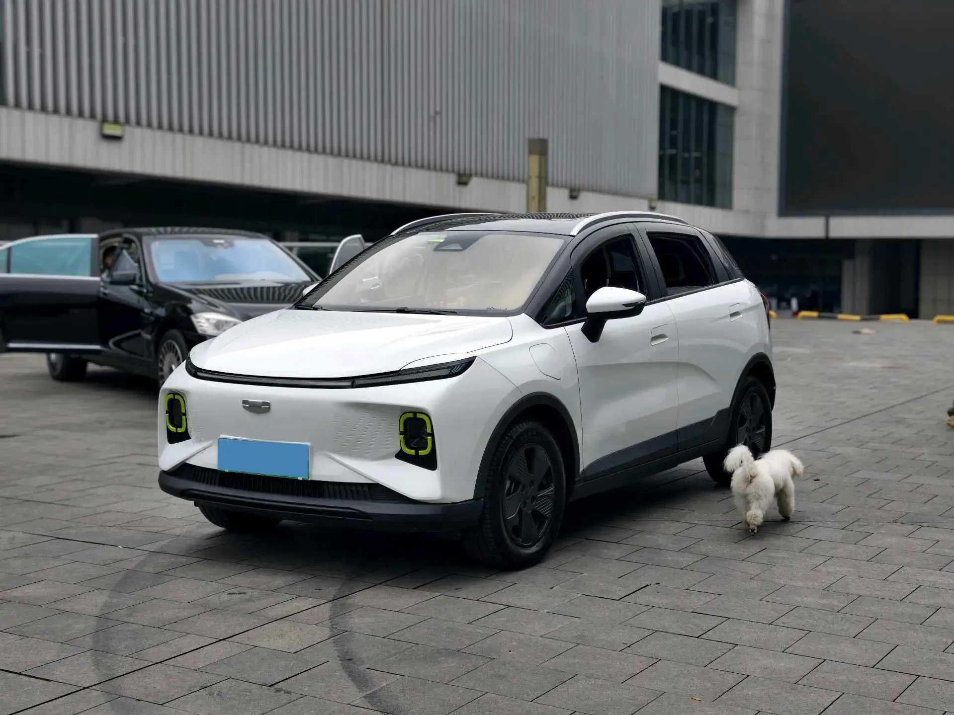 2022 GEOMETRY E view 1