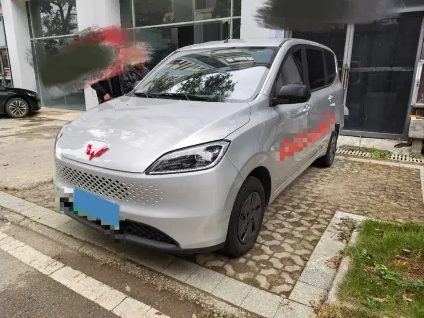 2025 WULING HONGGUANG view 1