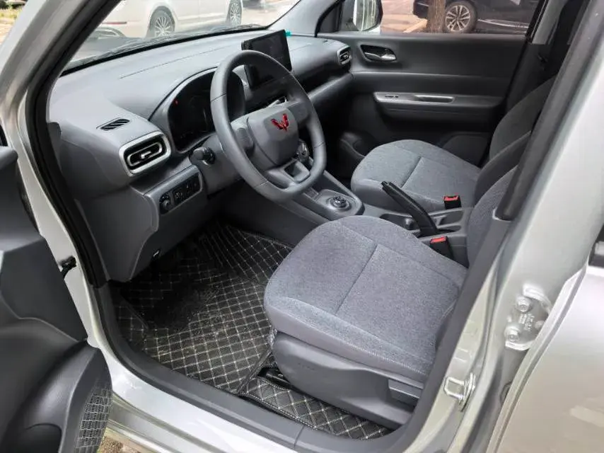 2025 WULING HONGGUANG thumbnail 2