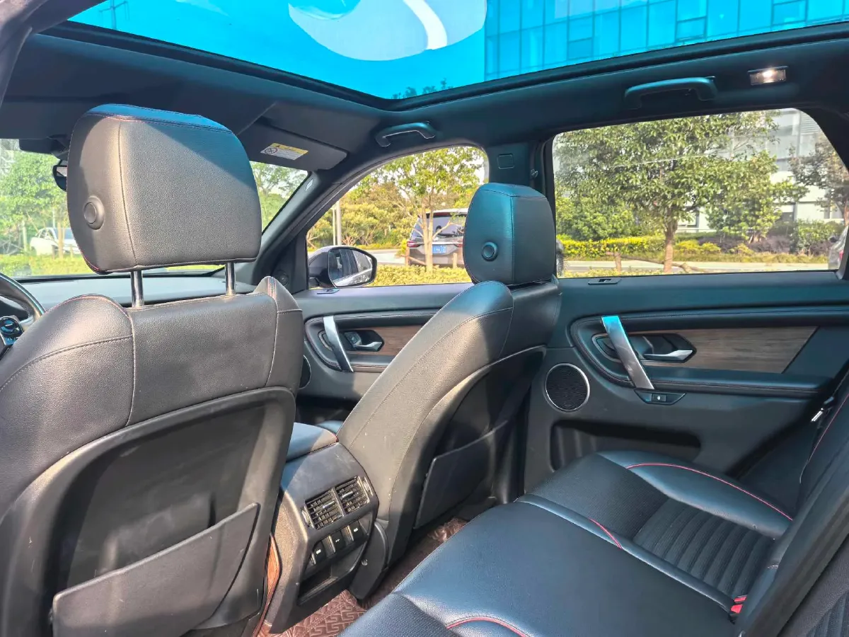 2020 Land Rover Discovery Sport 2.0T 249HP L4 9AT,autocango,china used car exporter,china ev exporter,chinese used car exporter,chinese used ev exporter