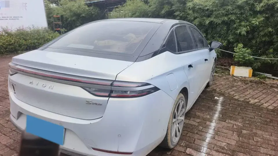 2023 AION S thumbnail 3