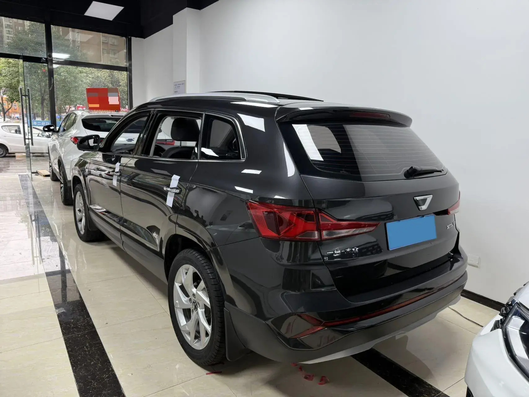 2023 JETTA VS7 thumbnail 4