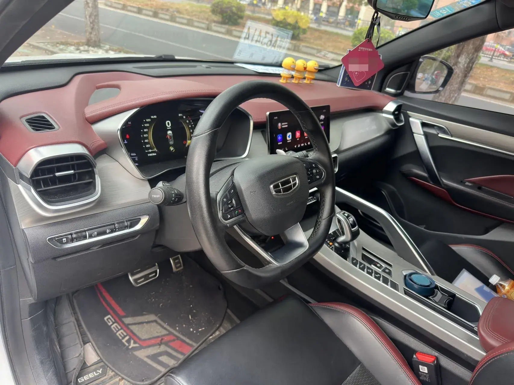 2019 GEELY COOLRAY thumbnail 4