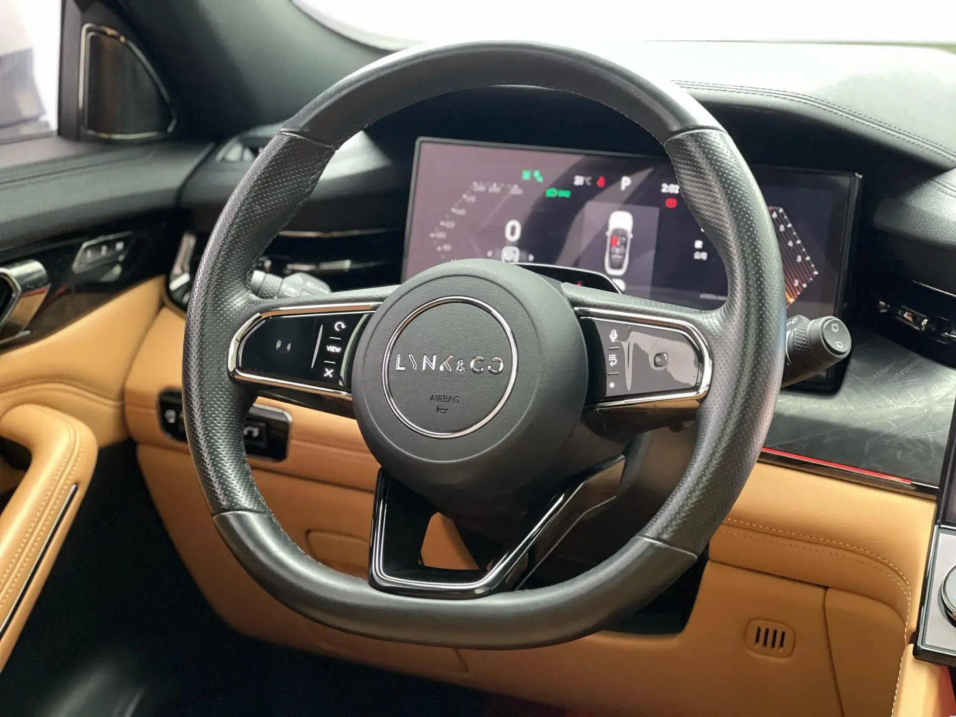 2021 LYNK&CO 09 thumbnail 3