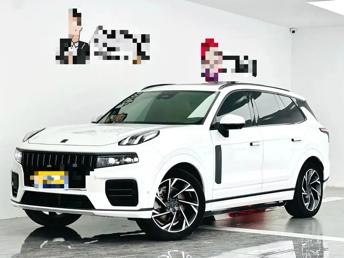 2021 LYNK&CO 09 view 1