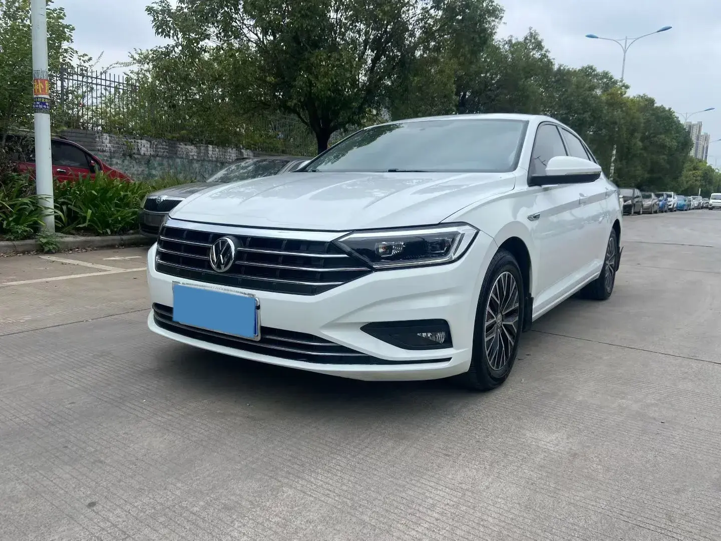 2020 VOLKSWAGEN SAGITAR view 1