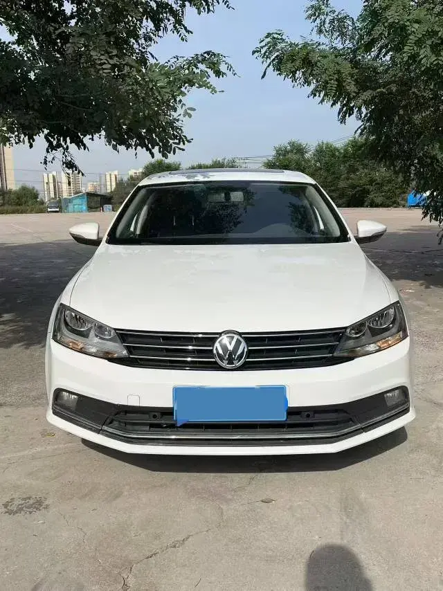 2018 VOLKSWAGEN SAGITAR thumbnail 2