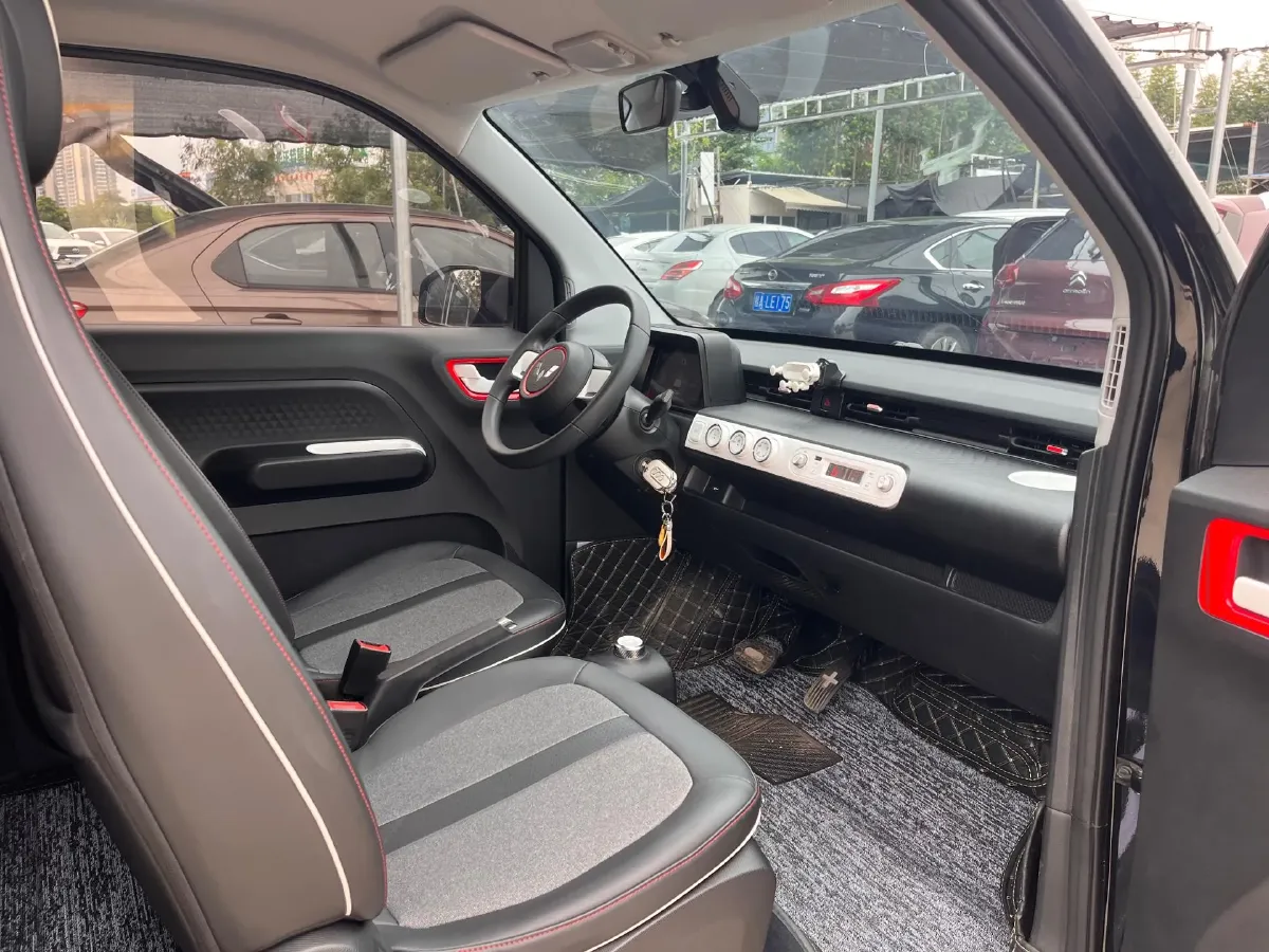 2022 WuLing HongGuang MINI EV BEV 26.5KWH,autocango,china used car exporter,china ev exporter,chinese used car exporter,chinese used ev exporter