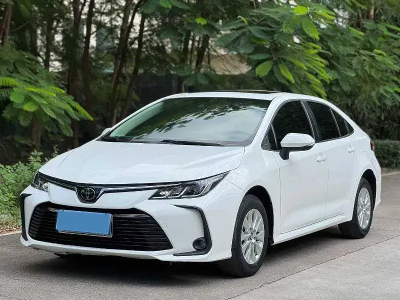 2019 TOYOTA COROLLA view 1