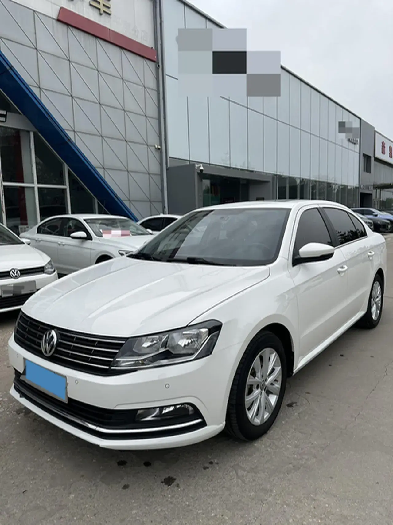 2017 VOLKSWAGEN LAVIDA view 1
