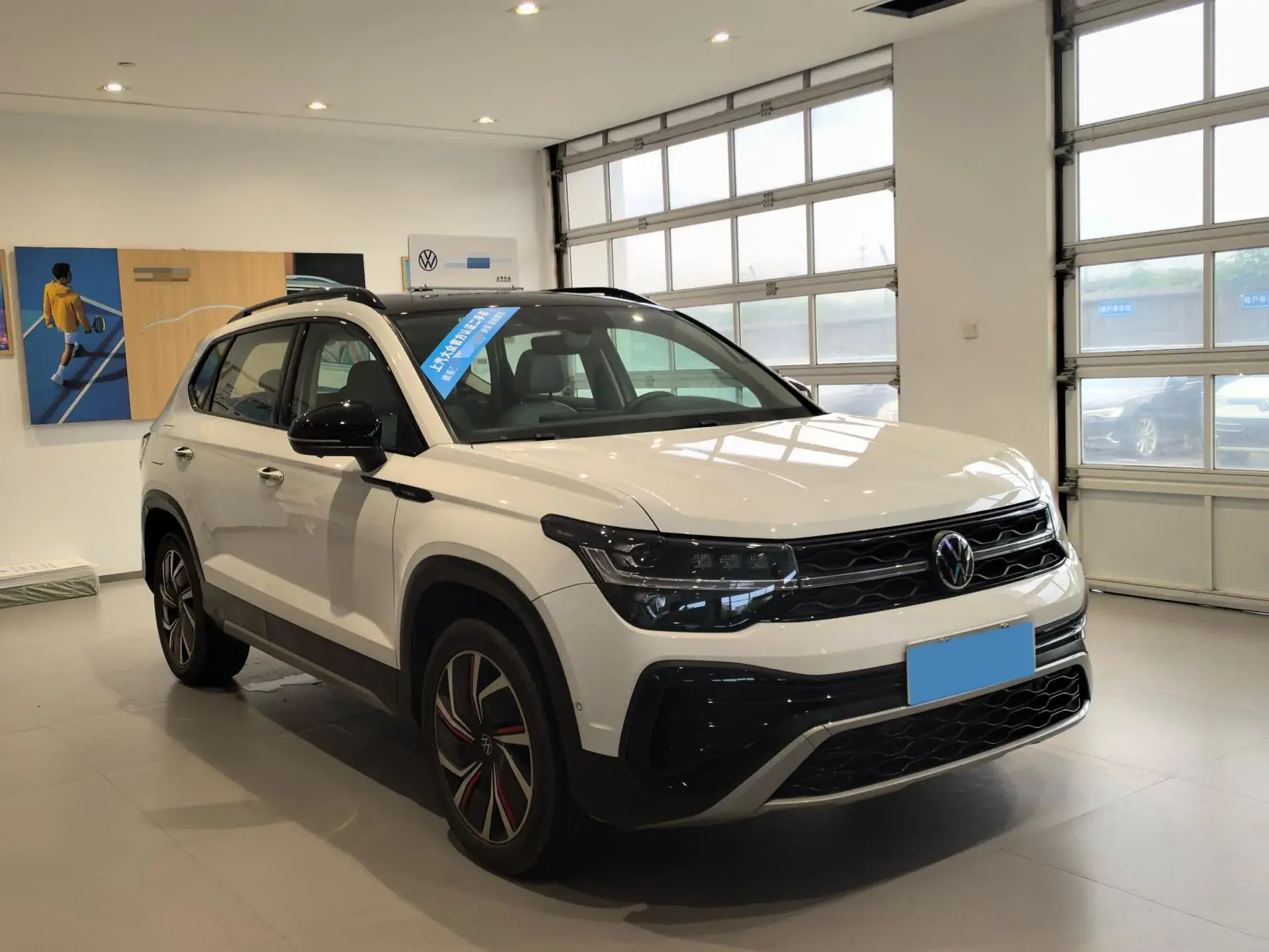 2024 VOLKSWAGEN THARU thumbnail 3