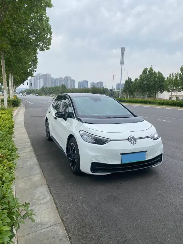 2024 VOLKSWAGEN ID.3 thumbnail 2