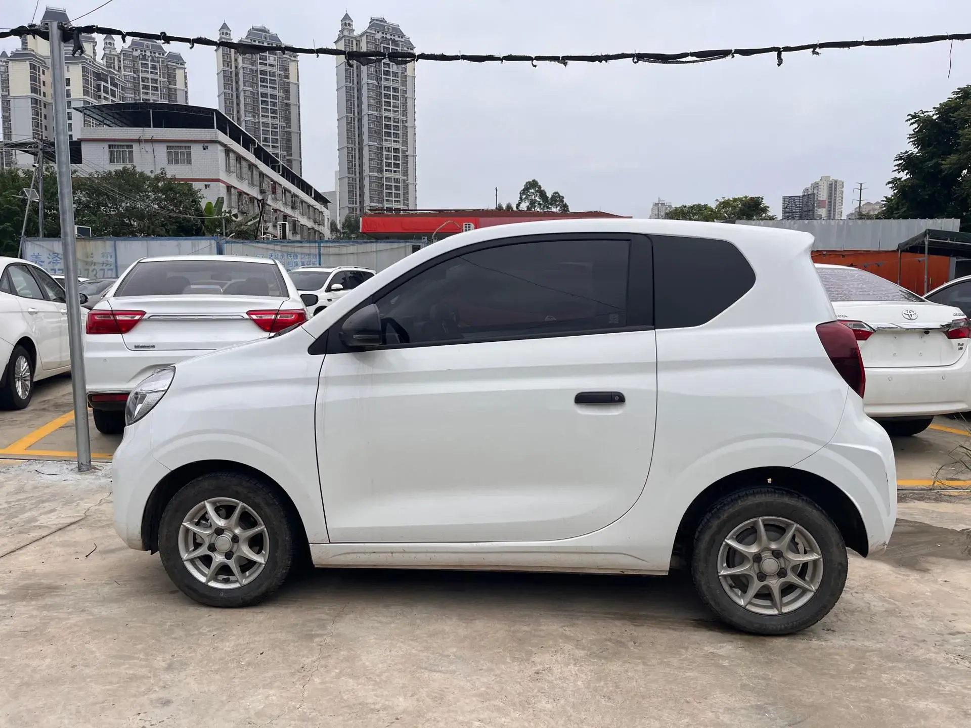 2022 ROEWE CLEVER thumbnail 2