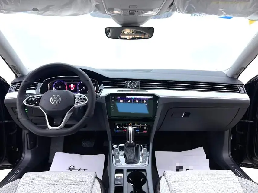 2024 VOLKSWAGEN MAGOTAN thumbnail 4