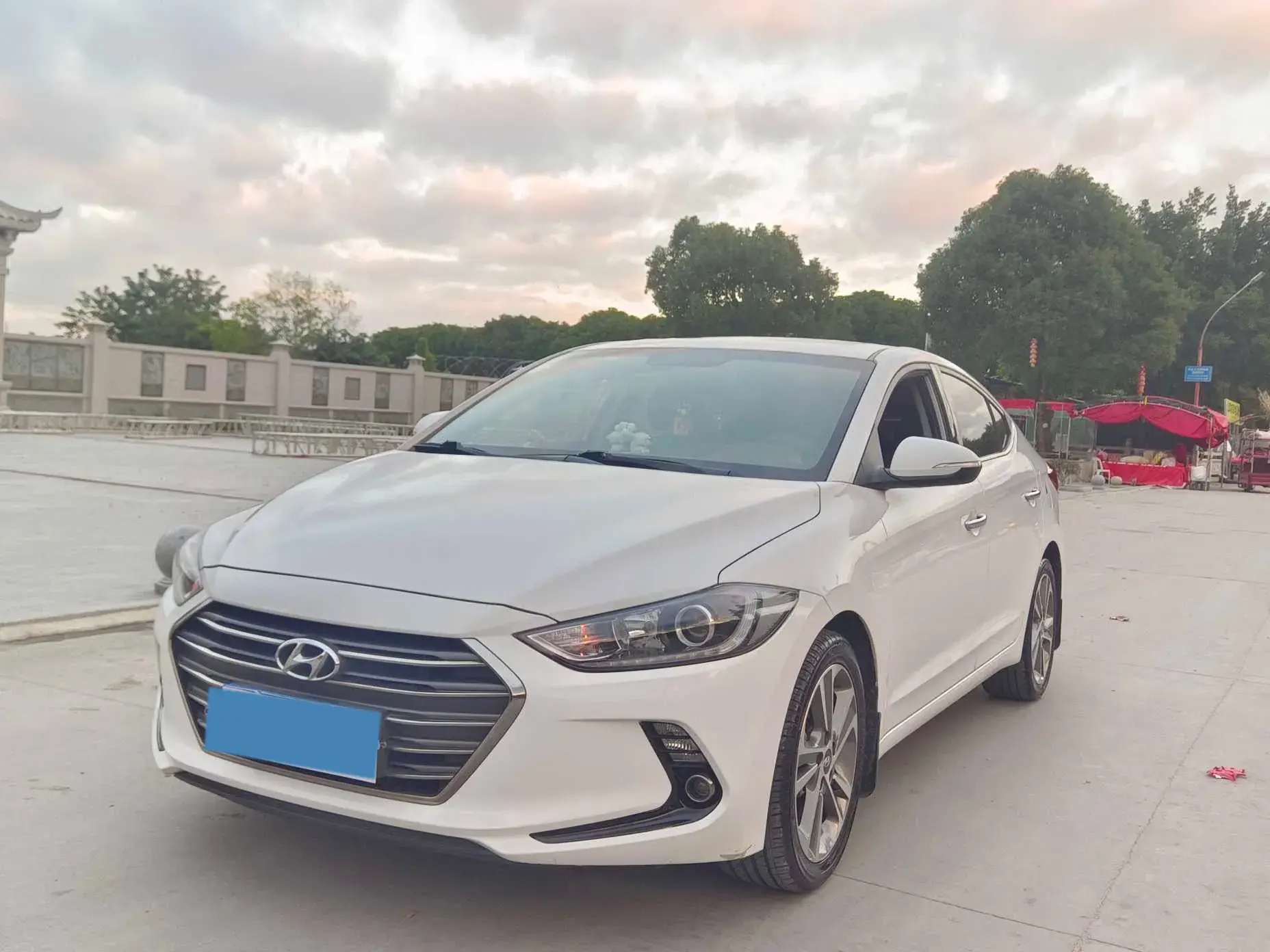2016 HYUNDAI ELANTRA view 1