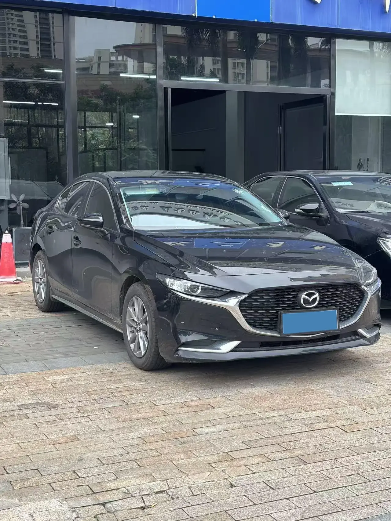 2023 MAZDA 3 thumbnail 3