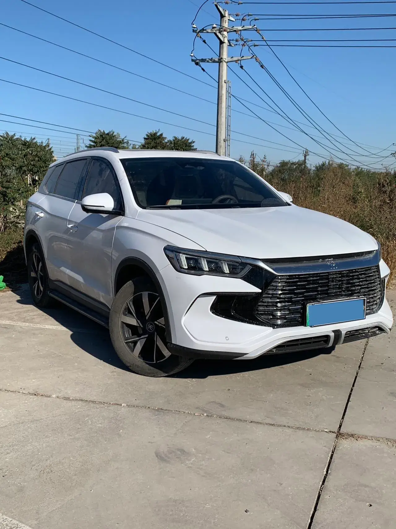 2023 BYD SONG thumbnail 3