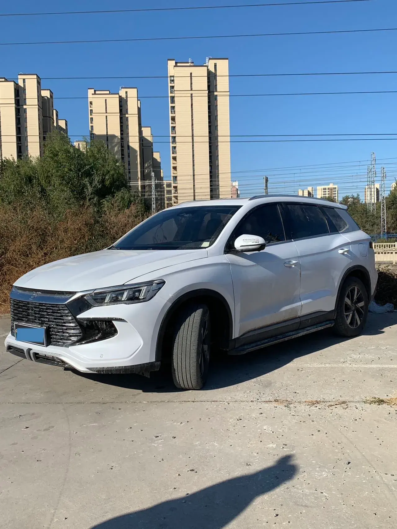 2023 BYD SONG view 1