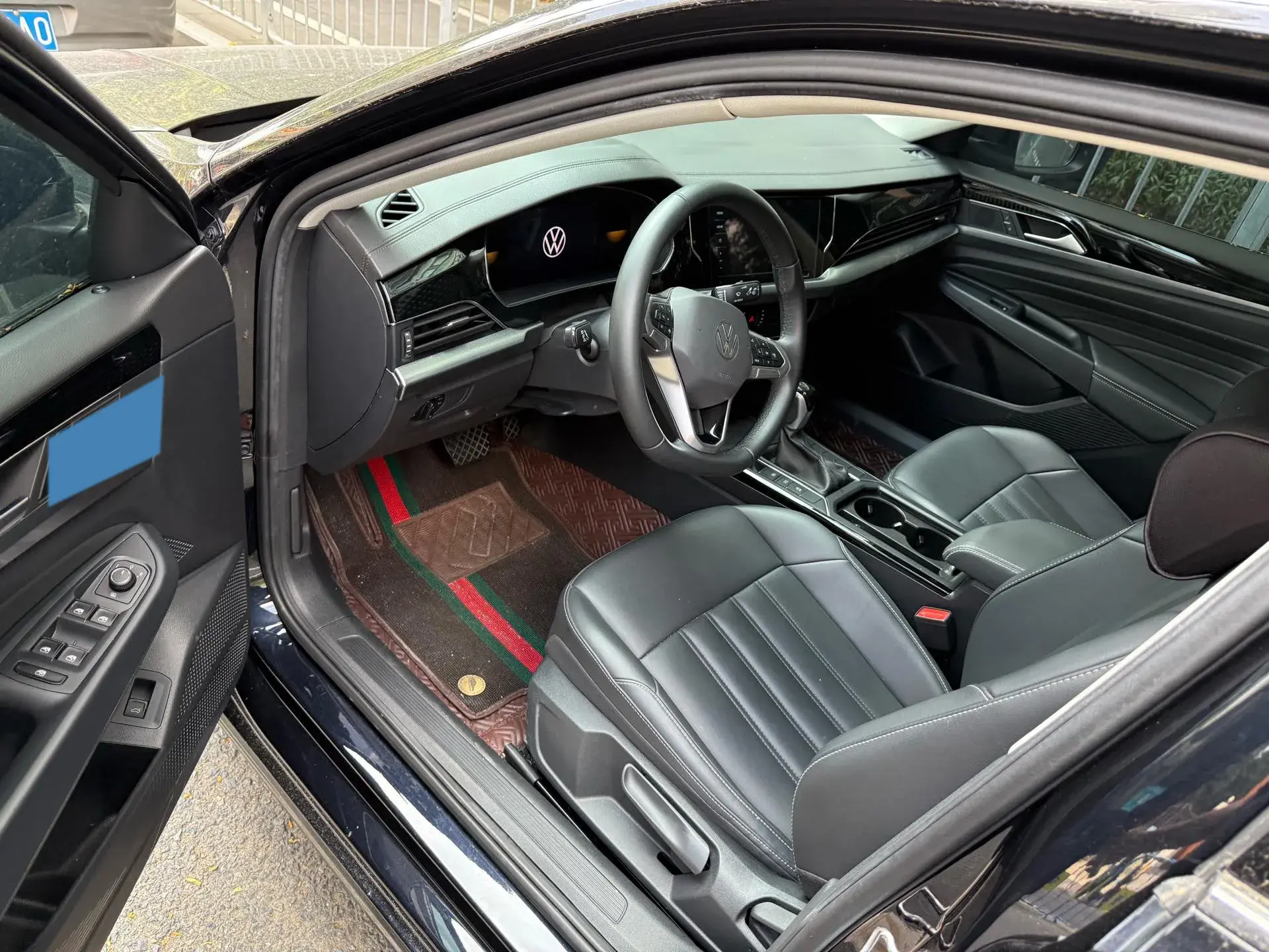 2024 VOLKSWAGEN PASSAT thumbnail 3