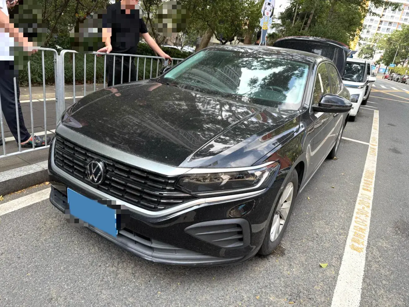 2024 VOLKSWAGEN PASSAT view 1