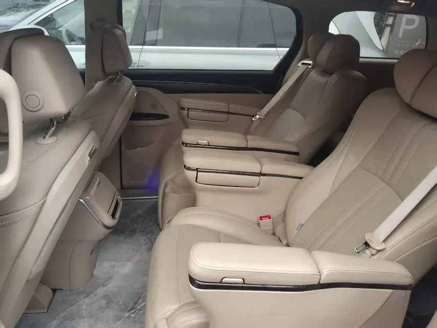 2023 Buick GL8 2.0T 237HP L4 9AT,autocango,china used car exporter,china ev exporter,chinese used car exporter,chinese used ev exporter