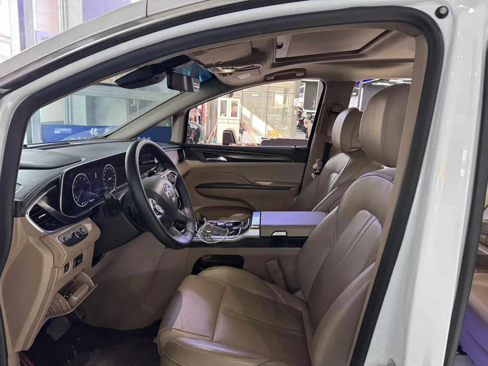 2021 BUICK GL8 thumbnail 3