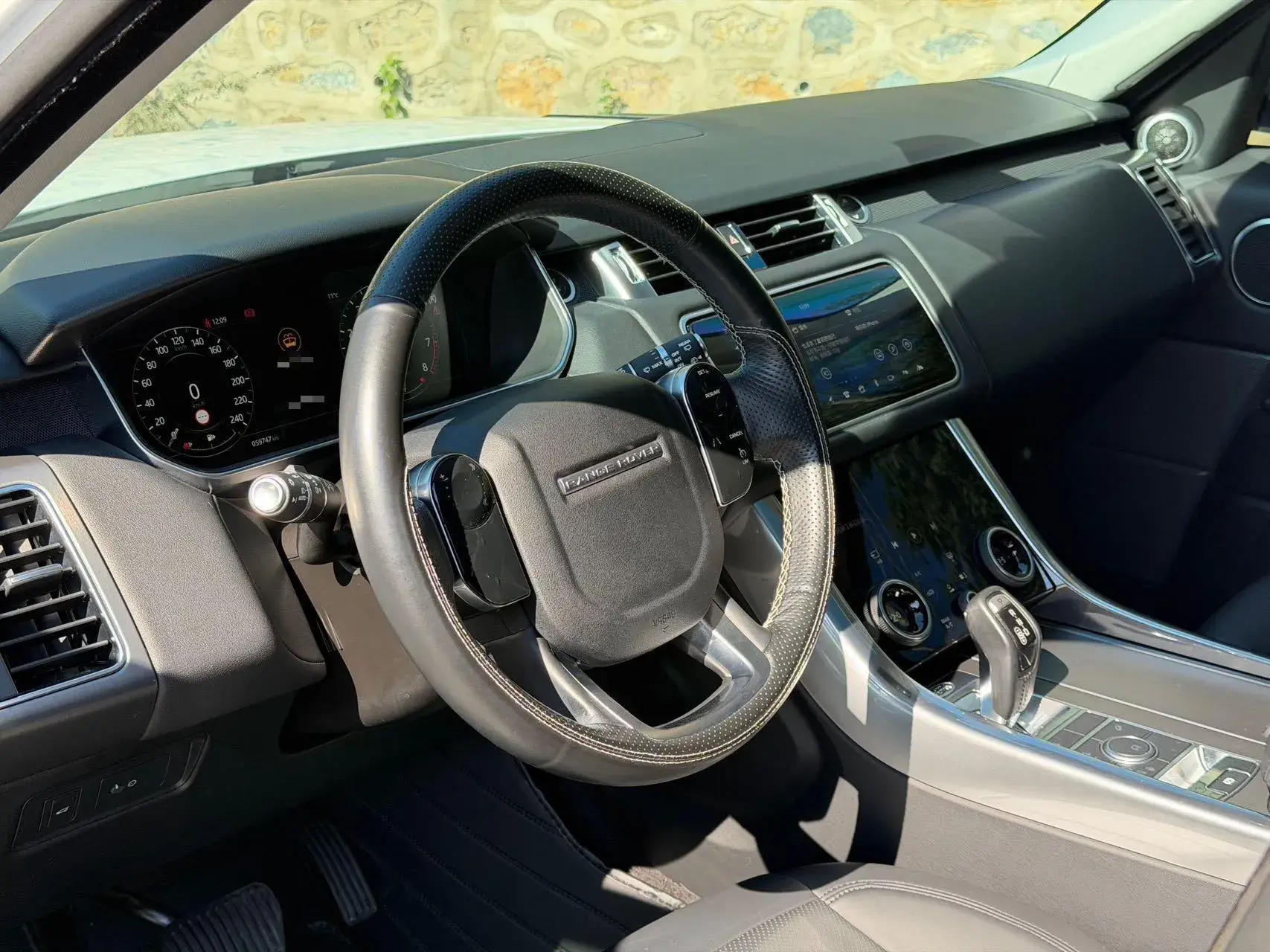 2020 LAND ROVER thumbnail 4