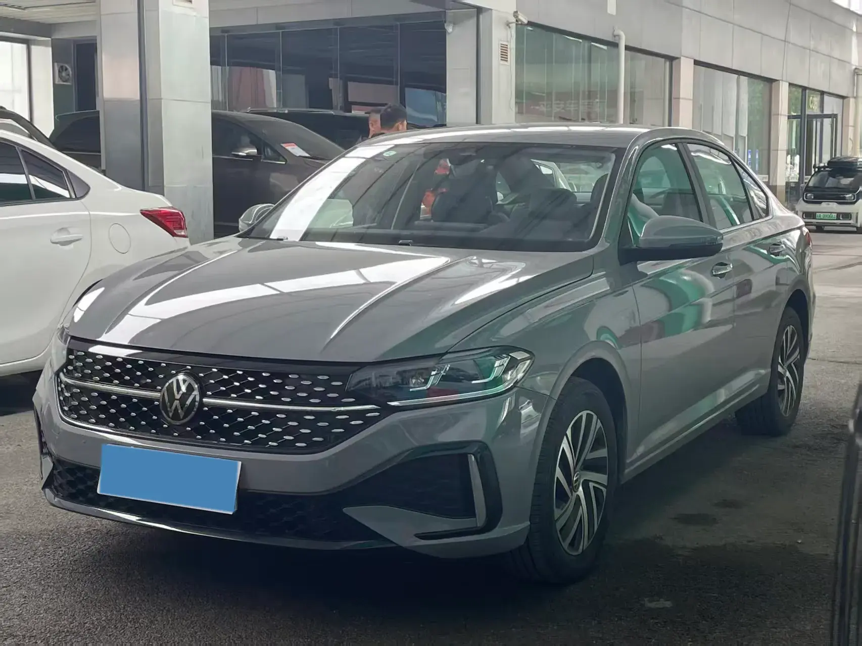 2024 VOLKSWAGEN LAVIDA view 1