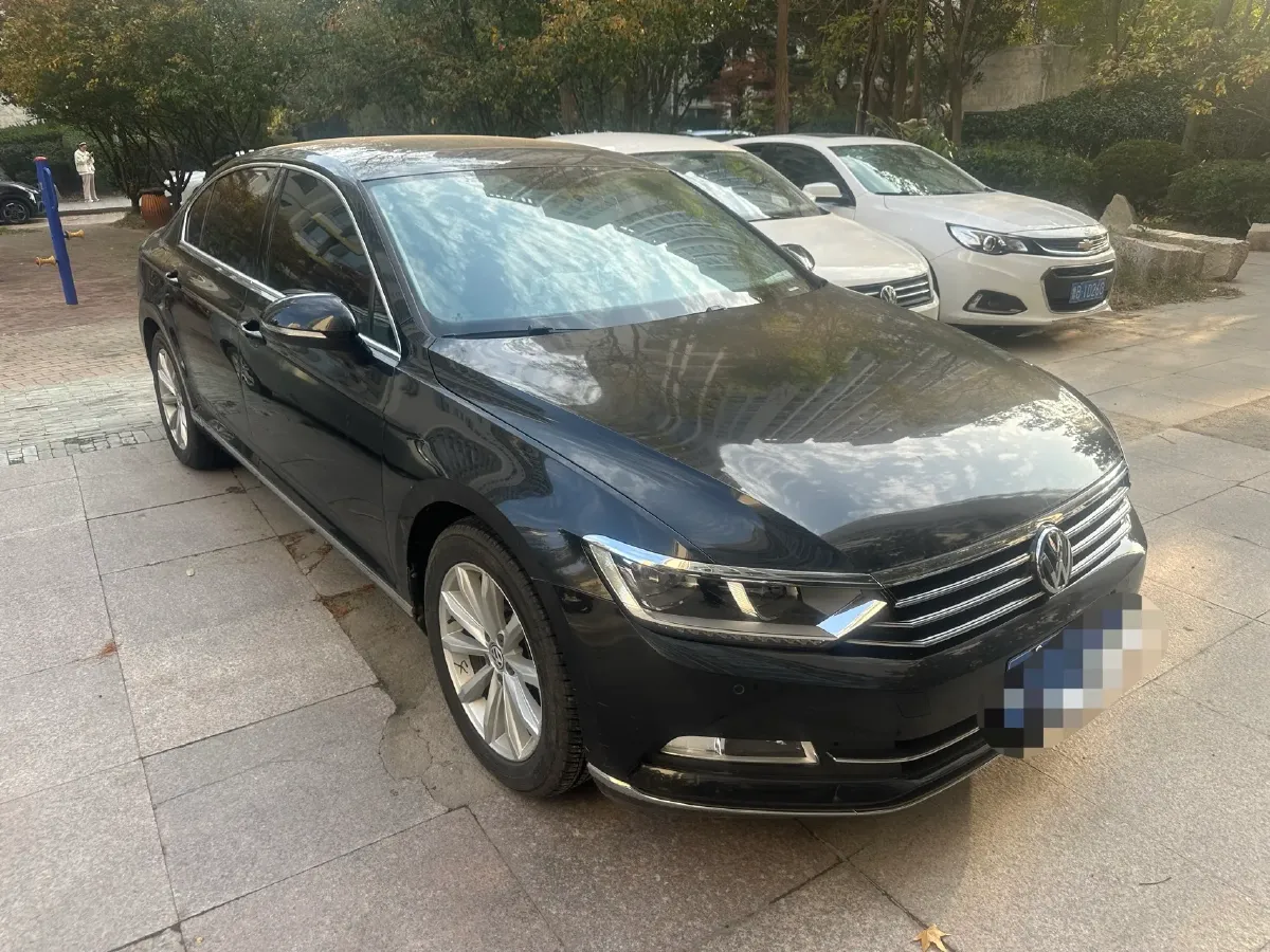 2019 Volkswagen Magotan 2.0T 186HP L4 7DCT,autocango,china used car exporter,china ev exporter,chinese used car exporter,chinese used ev exporter