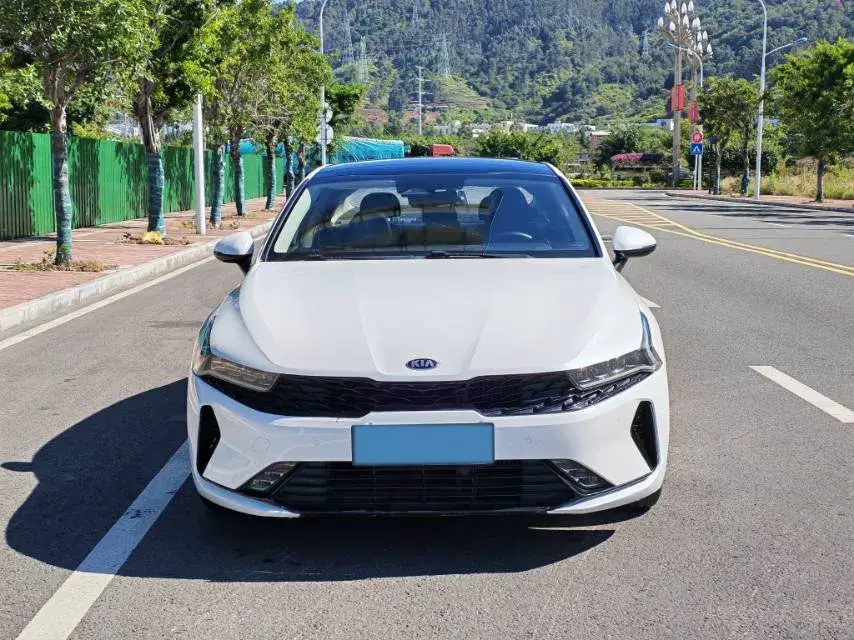 2020 KIA K5 thumbnail 2