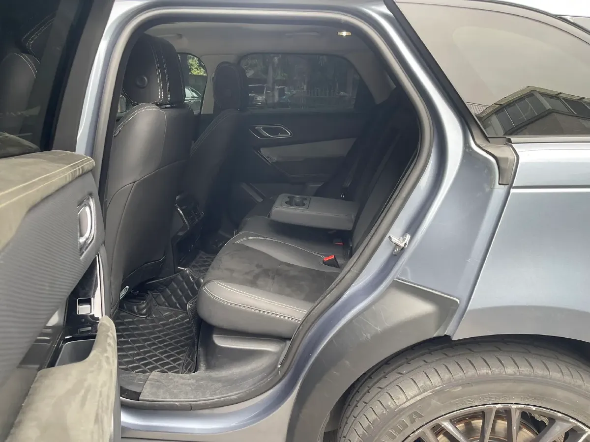 2019 Land Rover Range Rover Velar 2.0T 250HP L4 8AT,autocango,china used car exporter,china ev exporter,chinese used car exporter,chinese used ev exporter