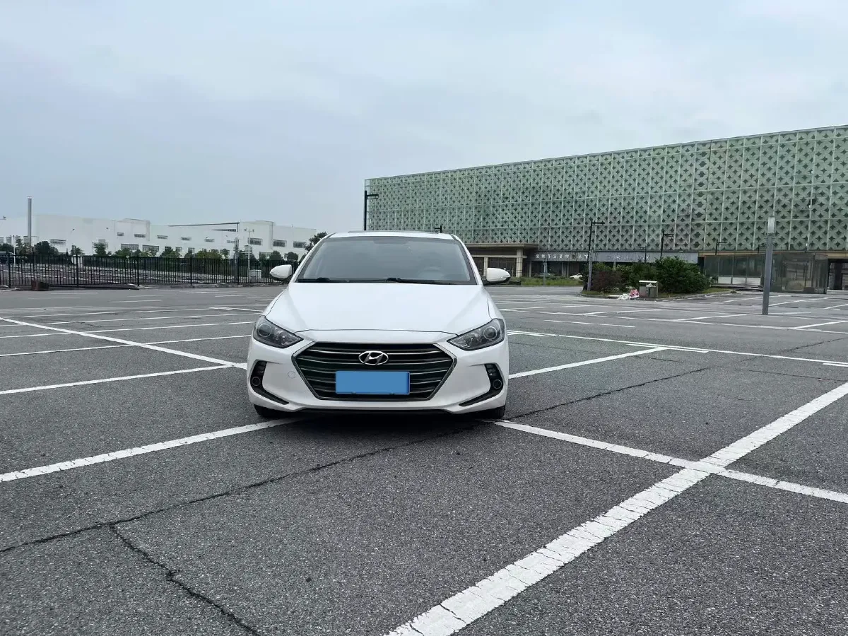 2016 Hyundai Elantra 1.6L 130HP L4 6AT,autocango,china used car exporter,china ev exporter,chinese used car exporter,chinese used ev exporter