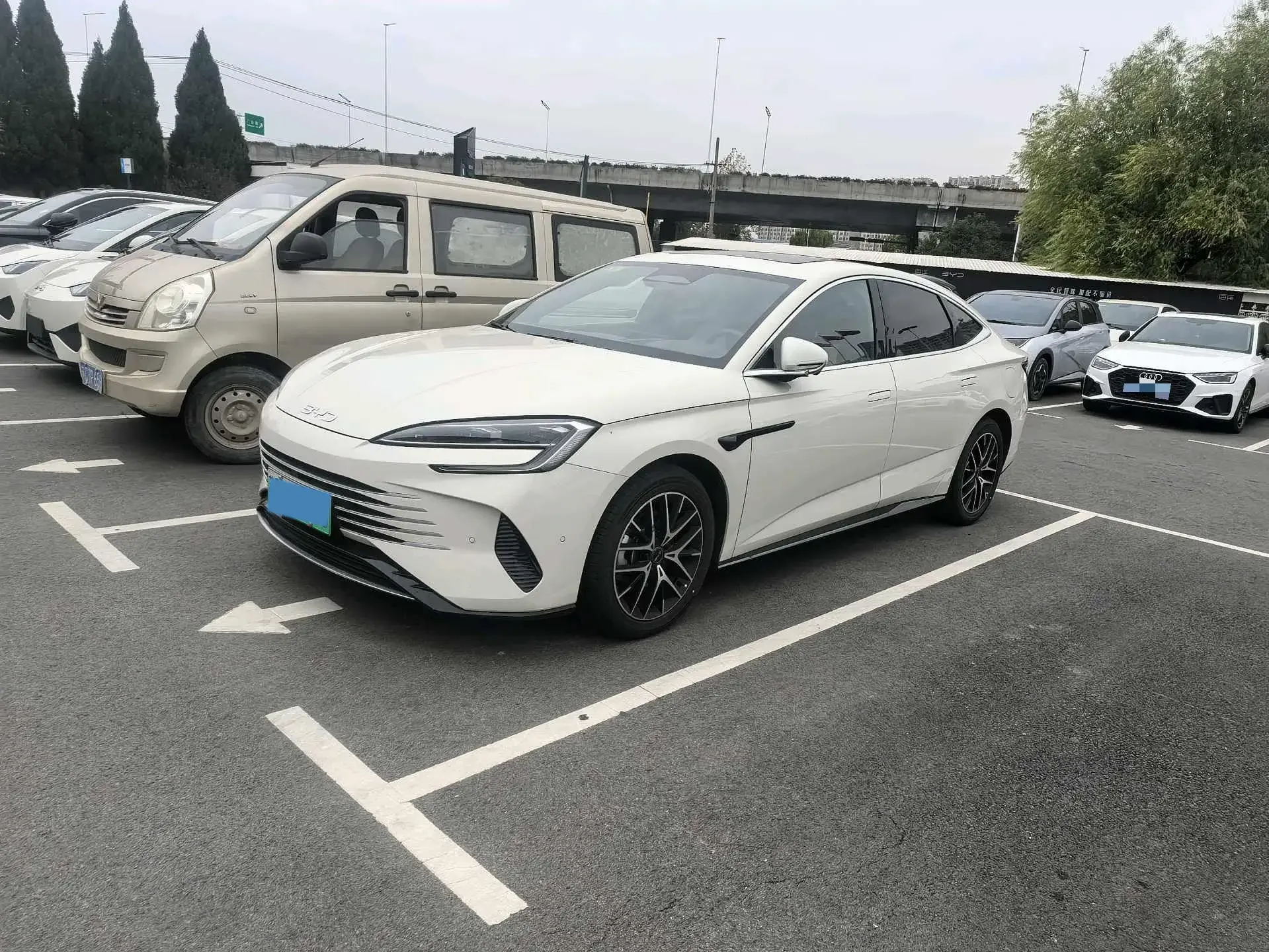 2025 BYD SEAL07 view 1