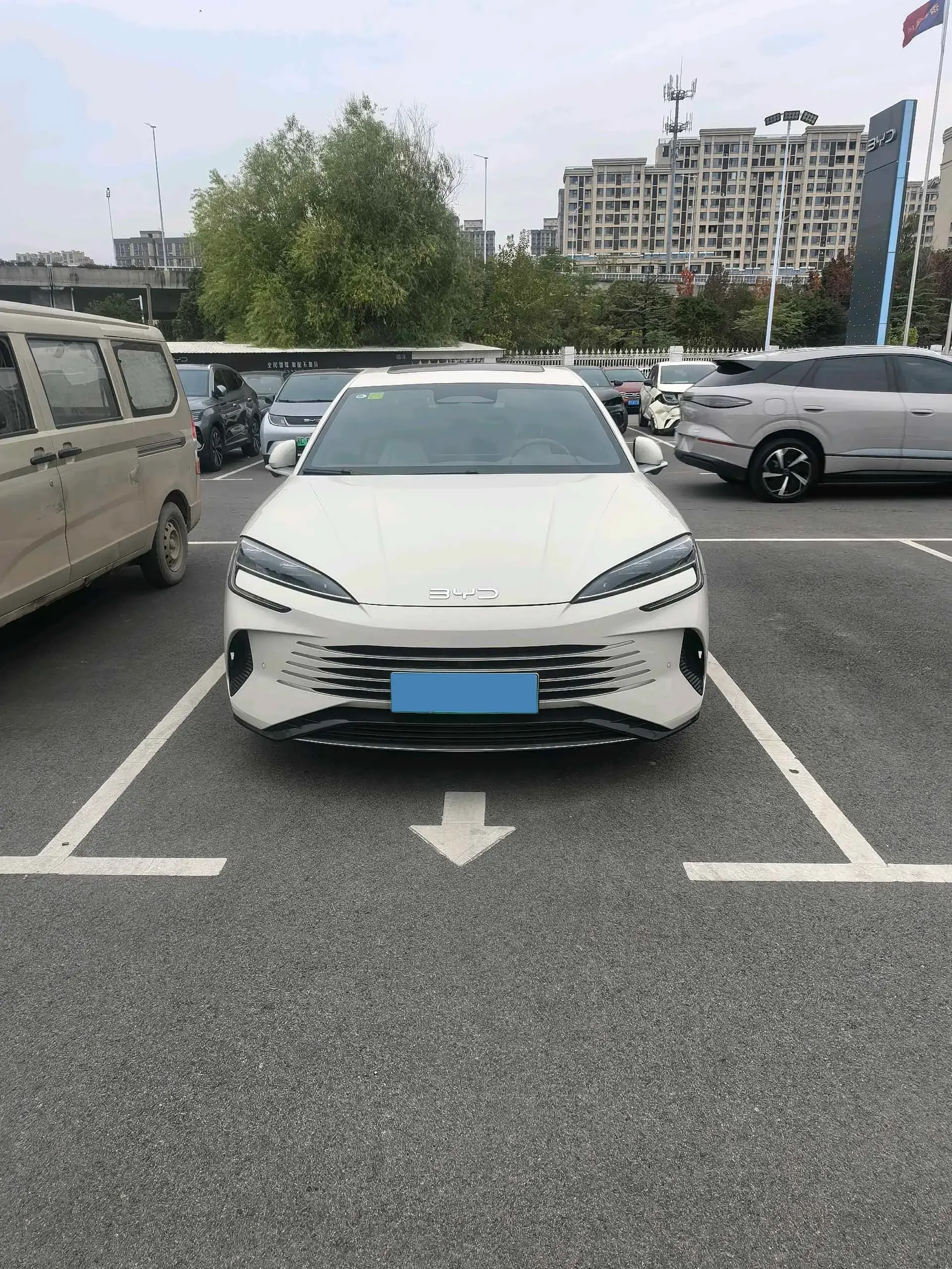 2025 BYD SEAL07 thumbnail 4