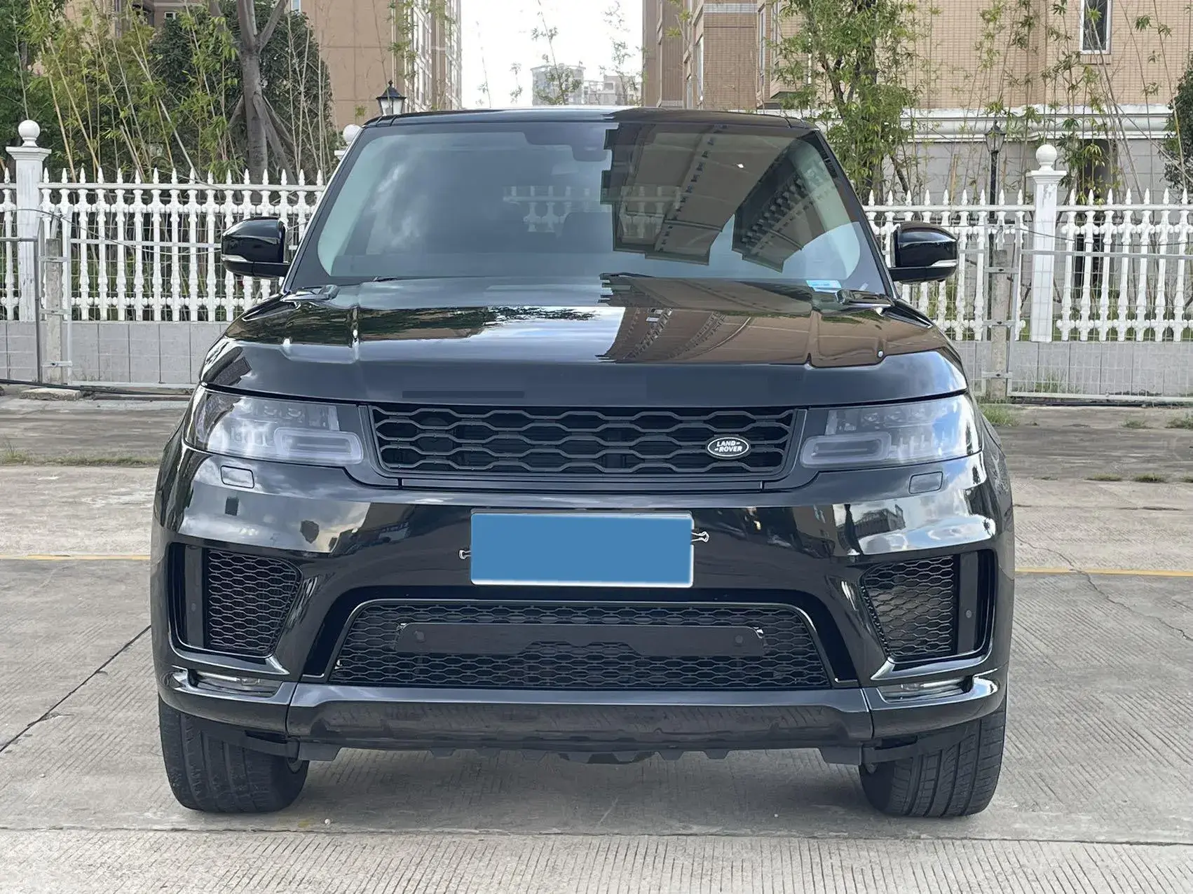 2022 LAND ROVER thumbnail 2