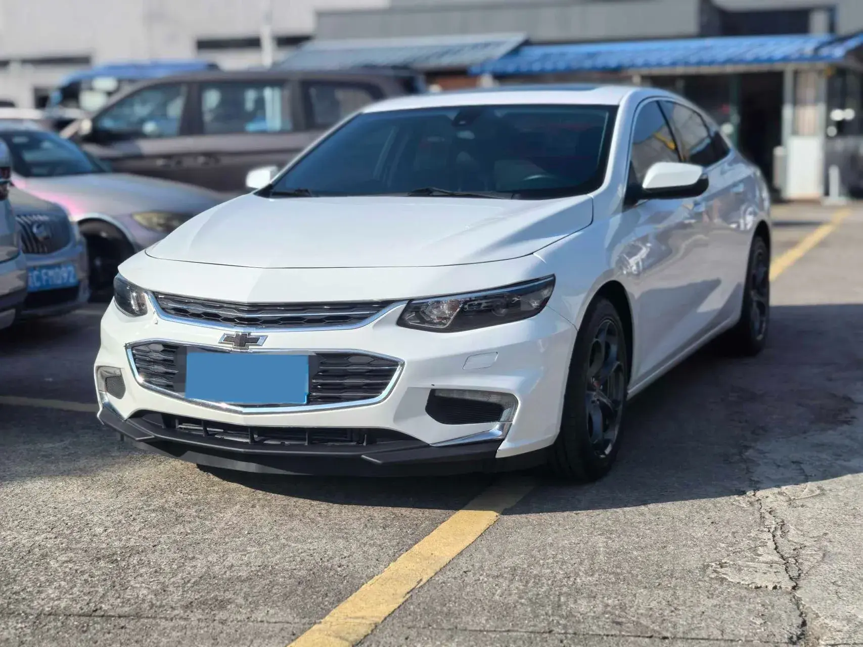 2018 CHEVROLET MALIBU view 1