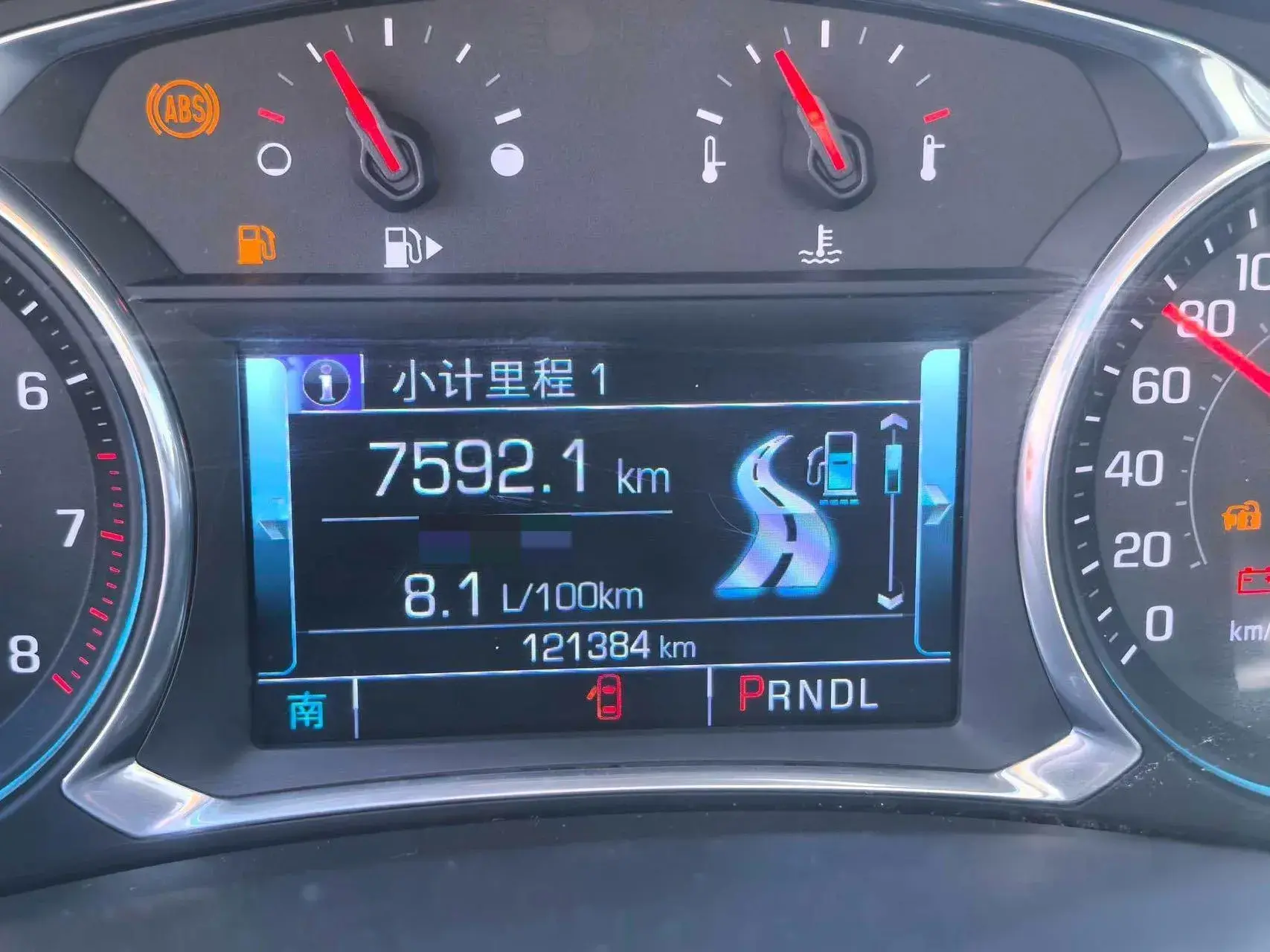 2018 CHEVROLET MALIBU thumbnail 4