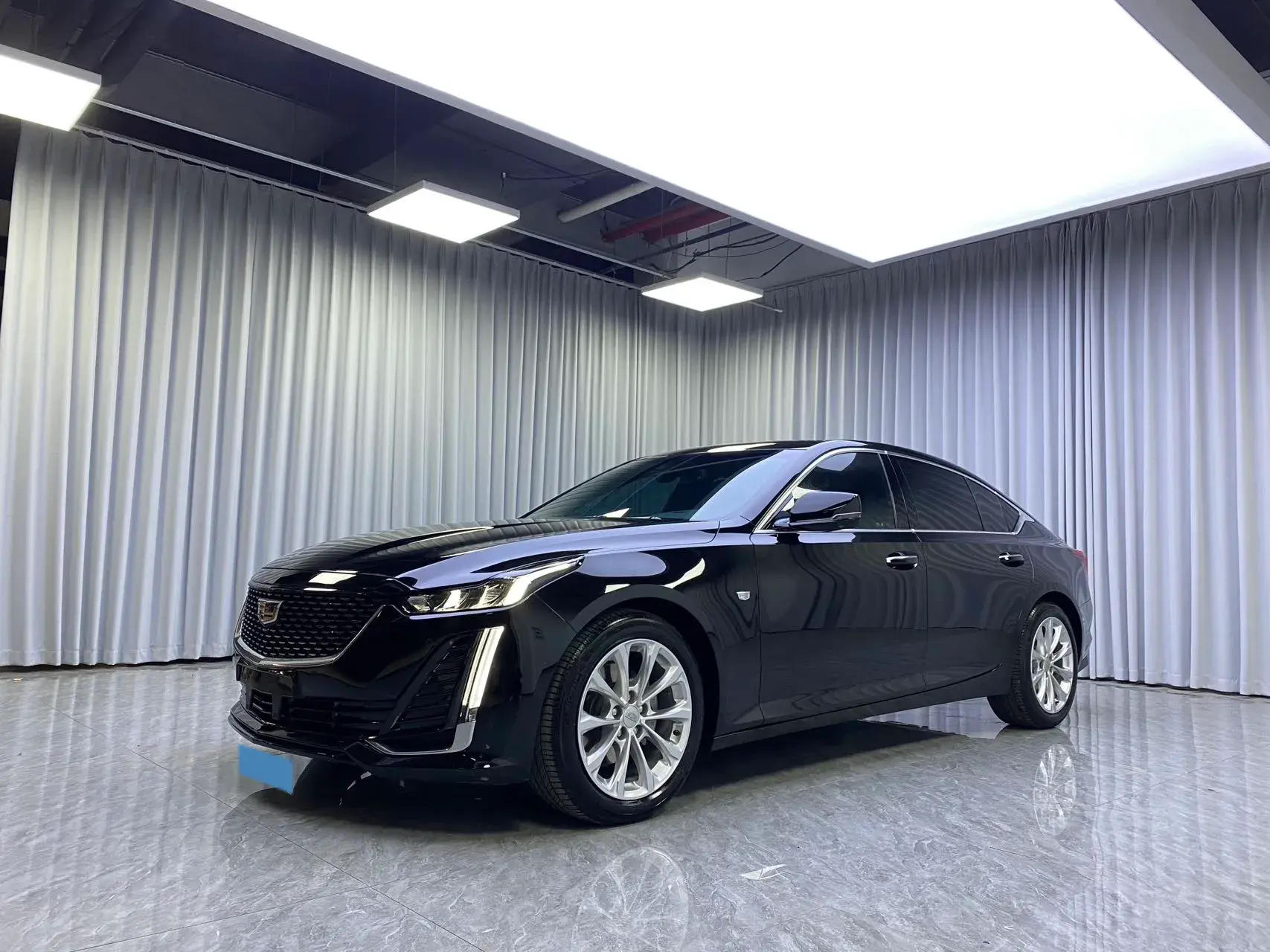 2023 CADILLAC CT5 view 1