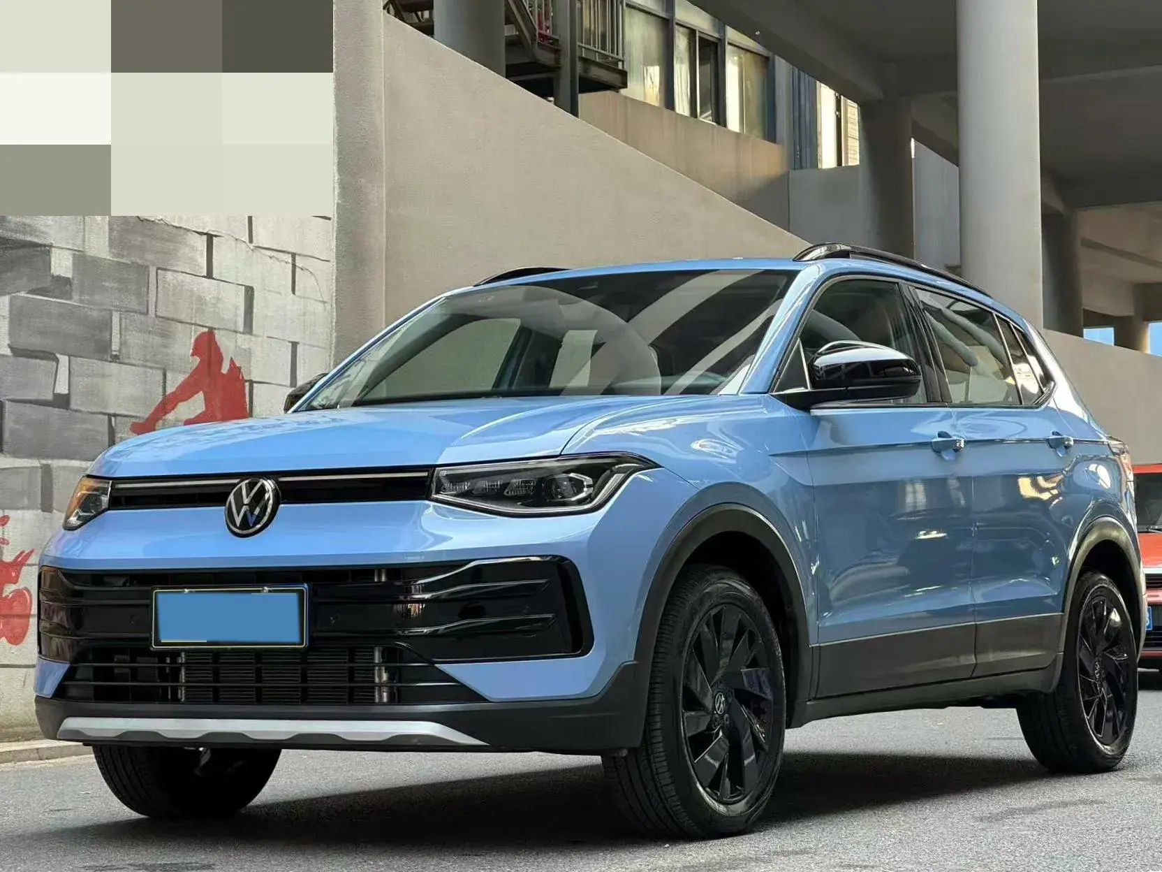 2025 VOLKSWAGEN THARU view 1