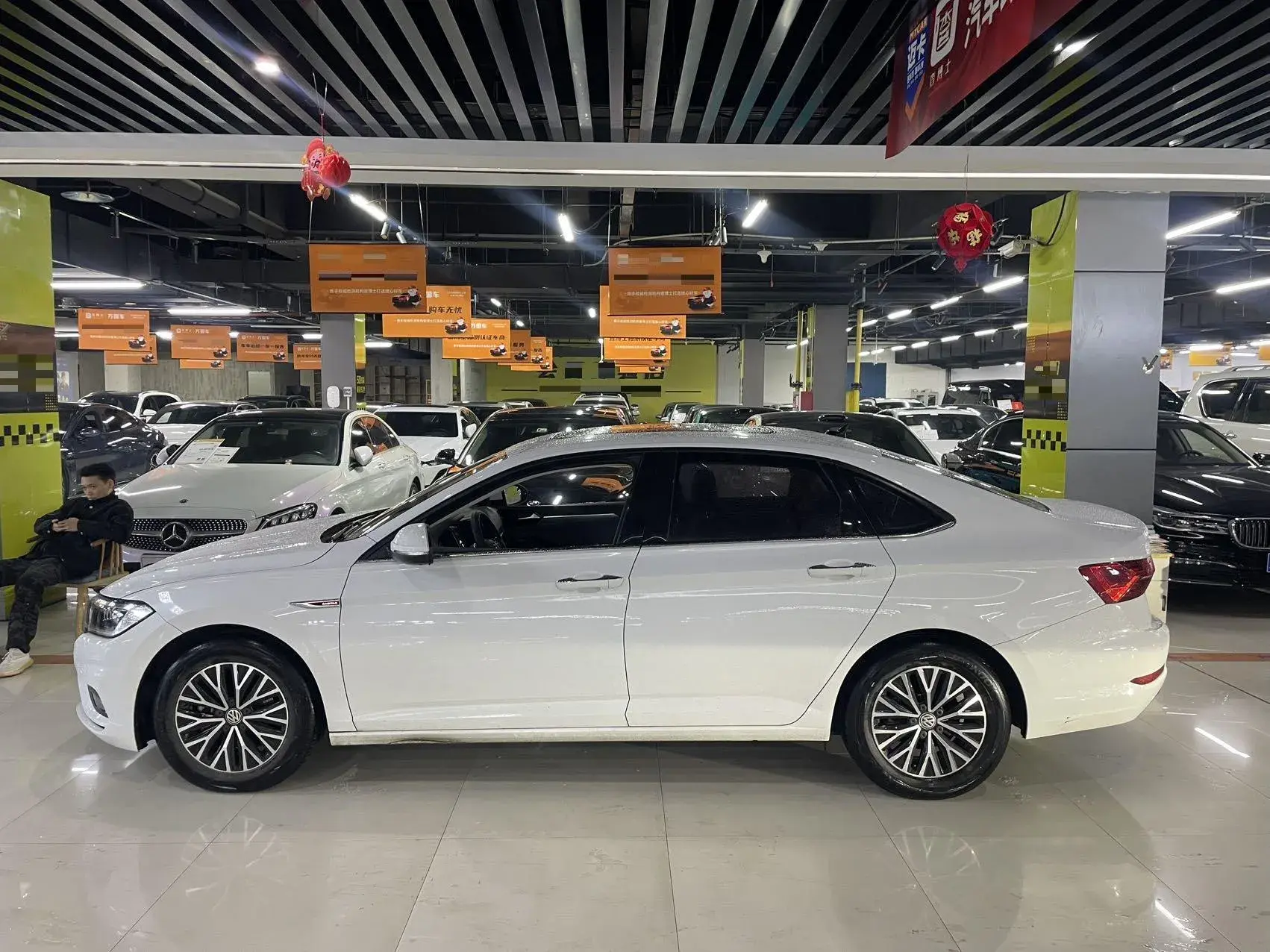 2021 VOLKSWAGEN SAGITAR thumbnail 3